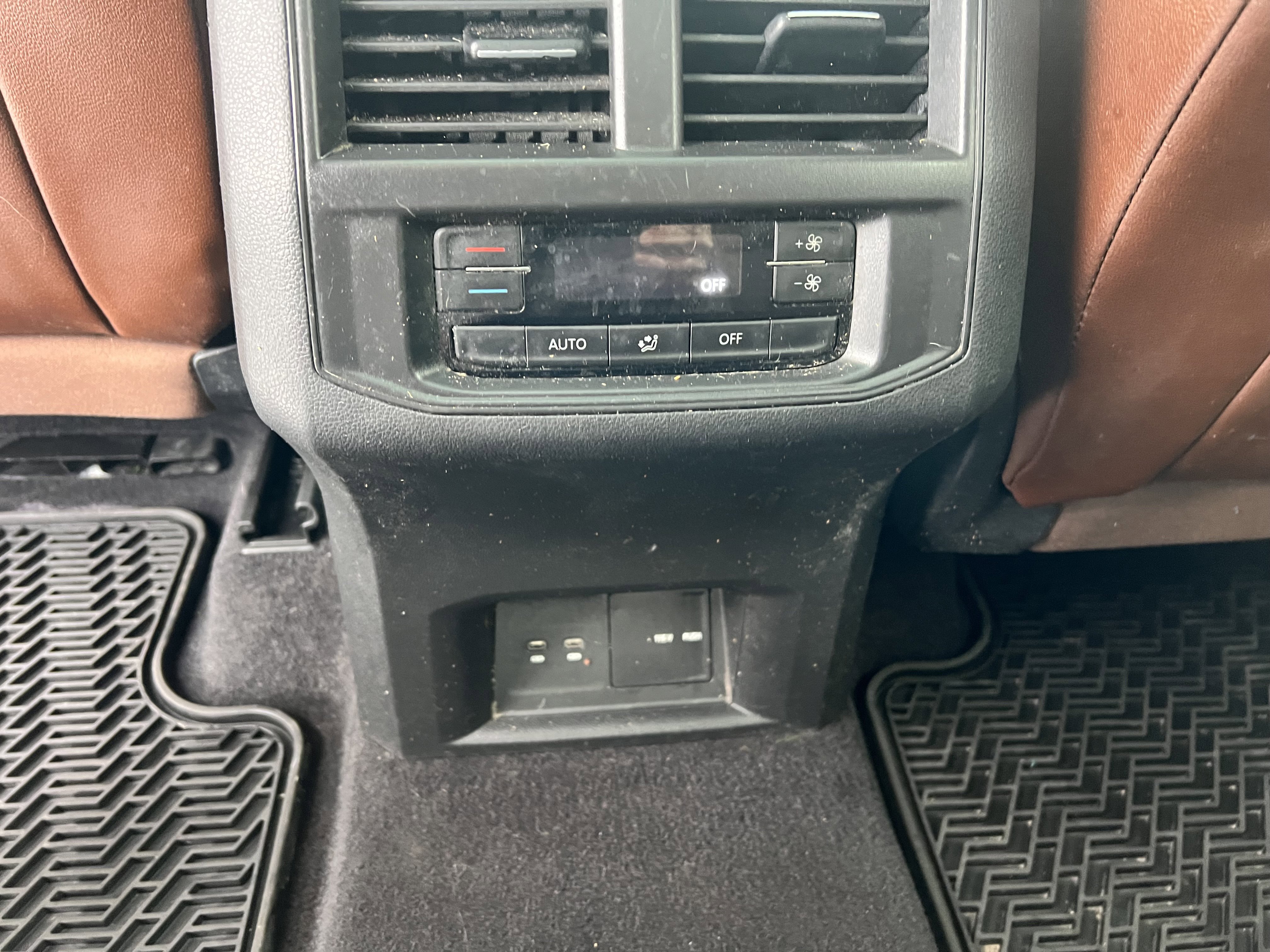 Used 2021 Volkswagen Atlas SEL image 14