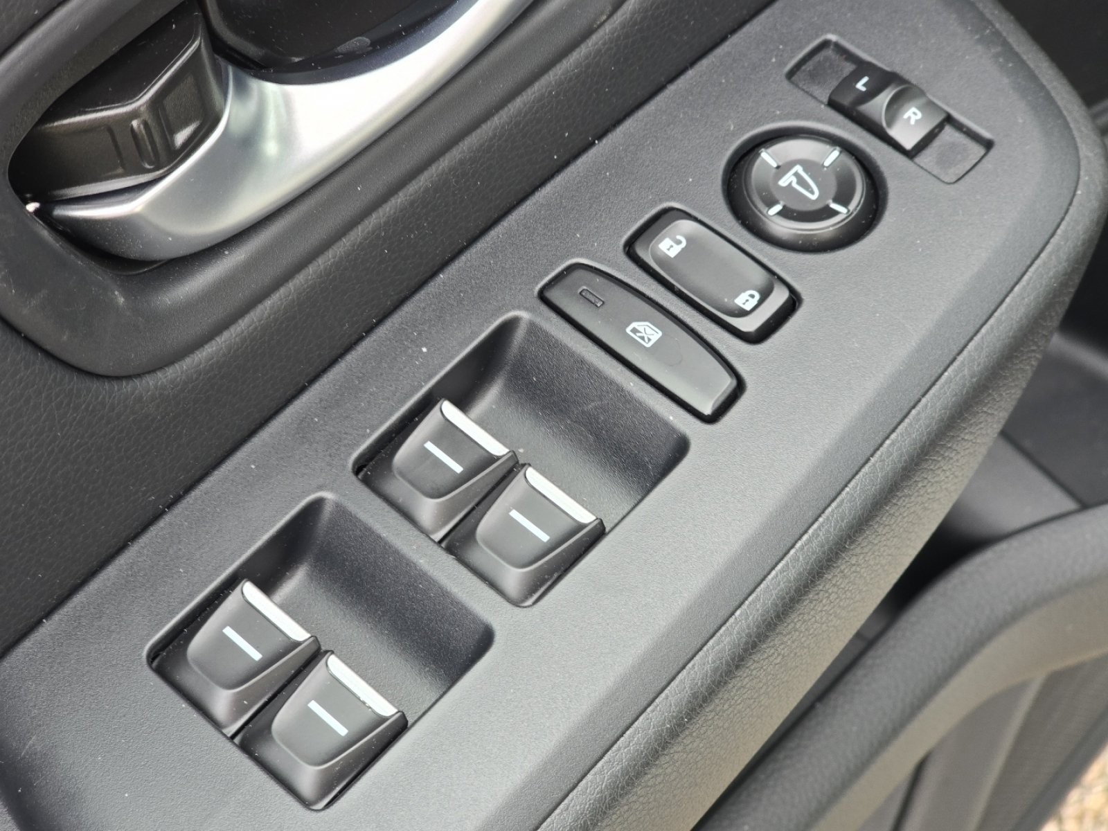 New 2025 Honda Pilot Touring image 26