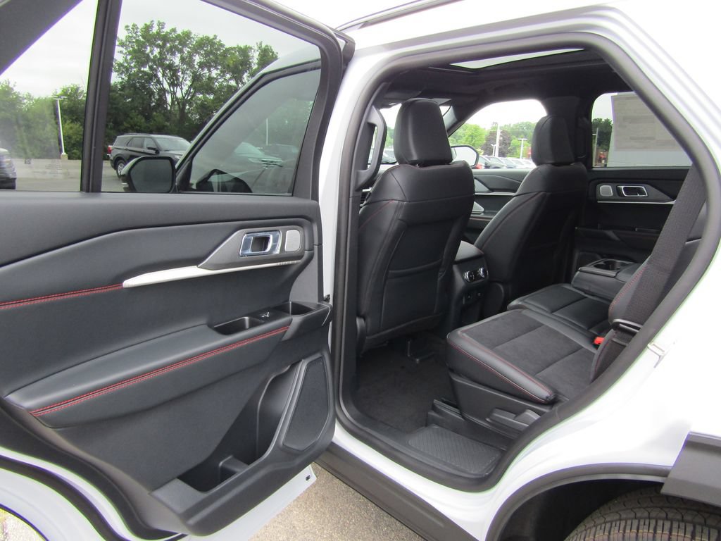 New 2026 Ford Explorer ST w/ Sun And Sound Package AWD/4WD image 15