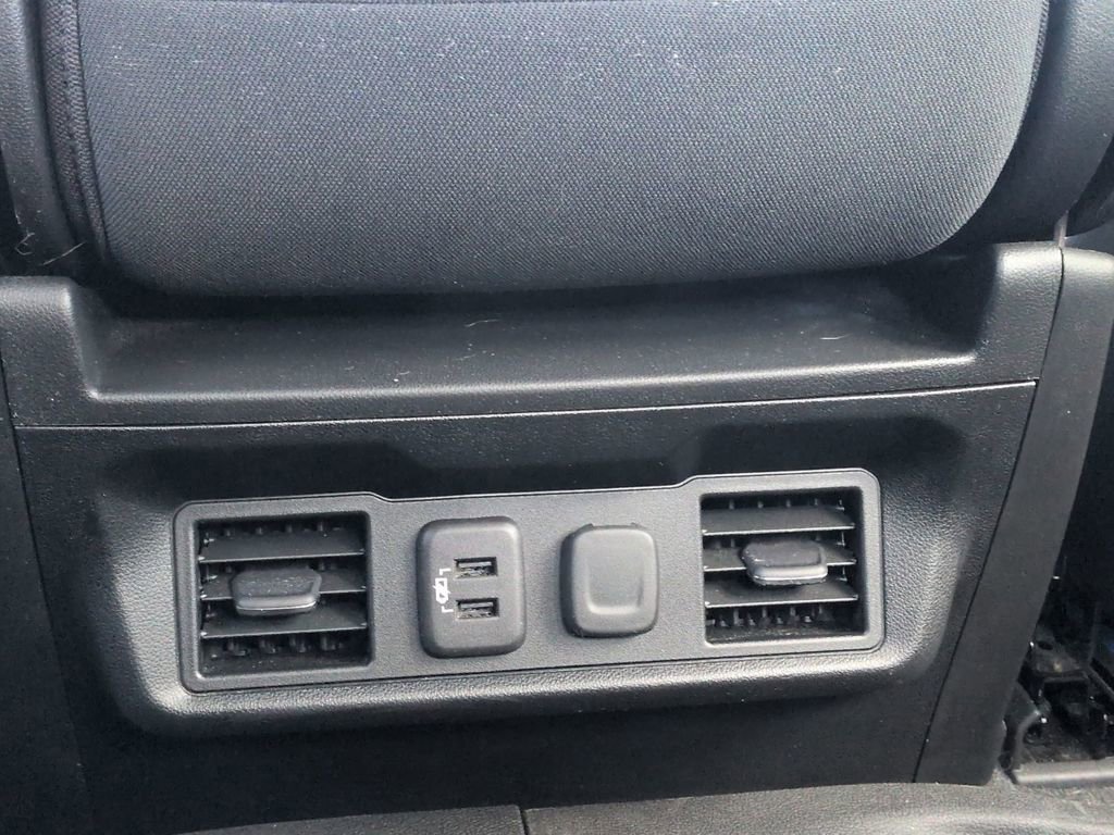 Used 2022 Chevrolet Silverado 1500 RST image 32