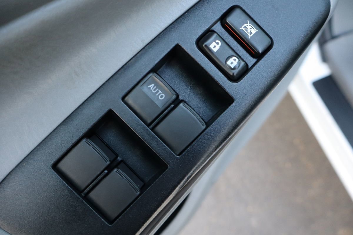 Used 2014 Toyota Tacoma PreRunner w/ TRD Off-Road Package image 27