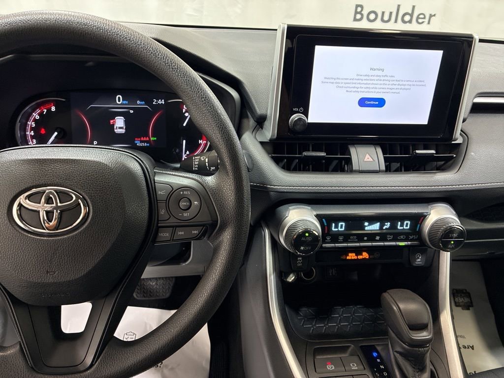 Used 2023 Toyota RAV4 XLE AWD/4WD image 27