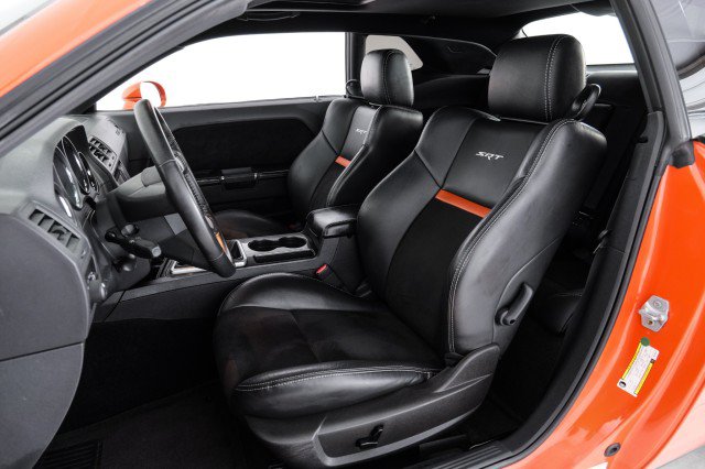 Used 2009 Dodge Challenger SRT8 w/ SRT Option Group II RWD image 26