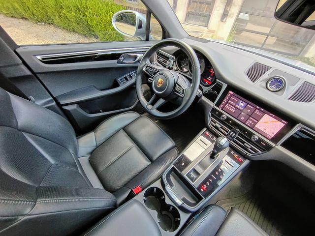 Used 2022 Porsche Macan AWD/4WD image 50