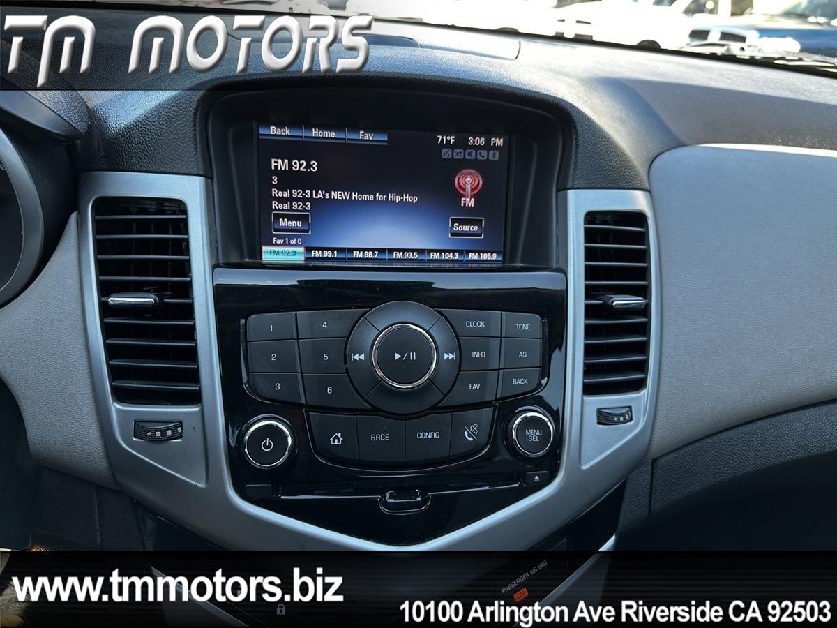 Used 2014 Chevrolet Cruze LT image 14