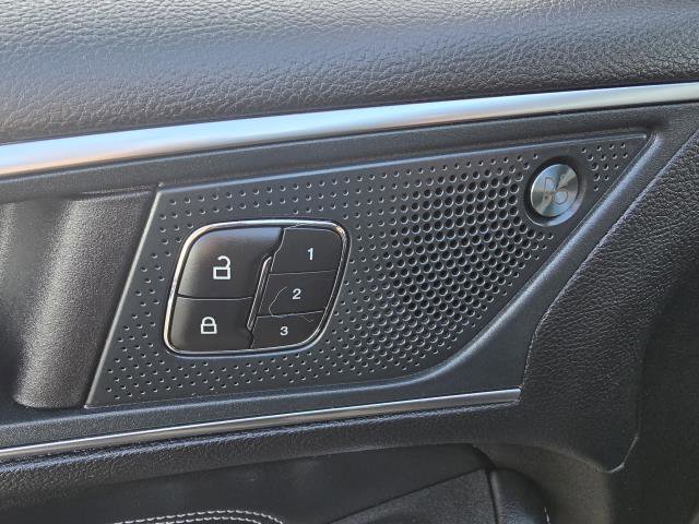 Used 2024 Ford Edge Titanium image 14