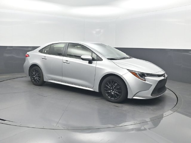 Used 2022 Toyota Corolla LE FWD image 32