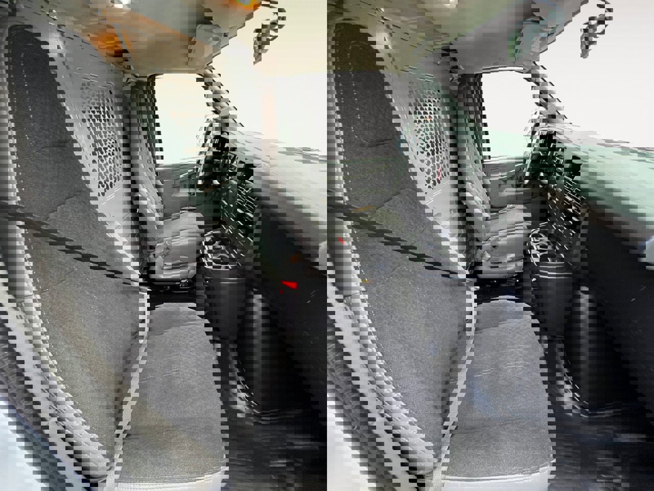 Used 2018 Chevrolet Express 2500 w/ Driver Convenience Package image 16