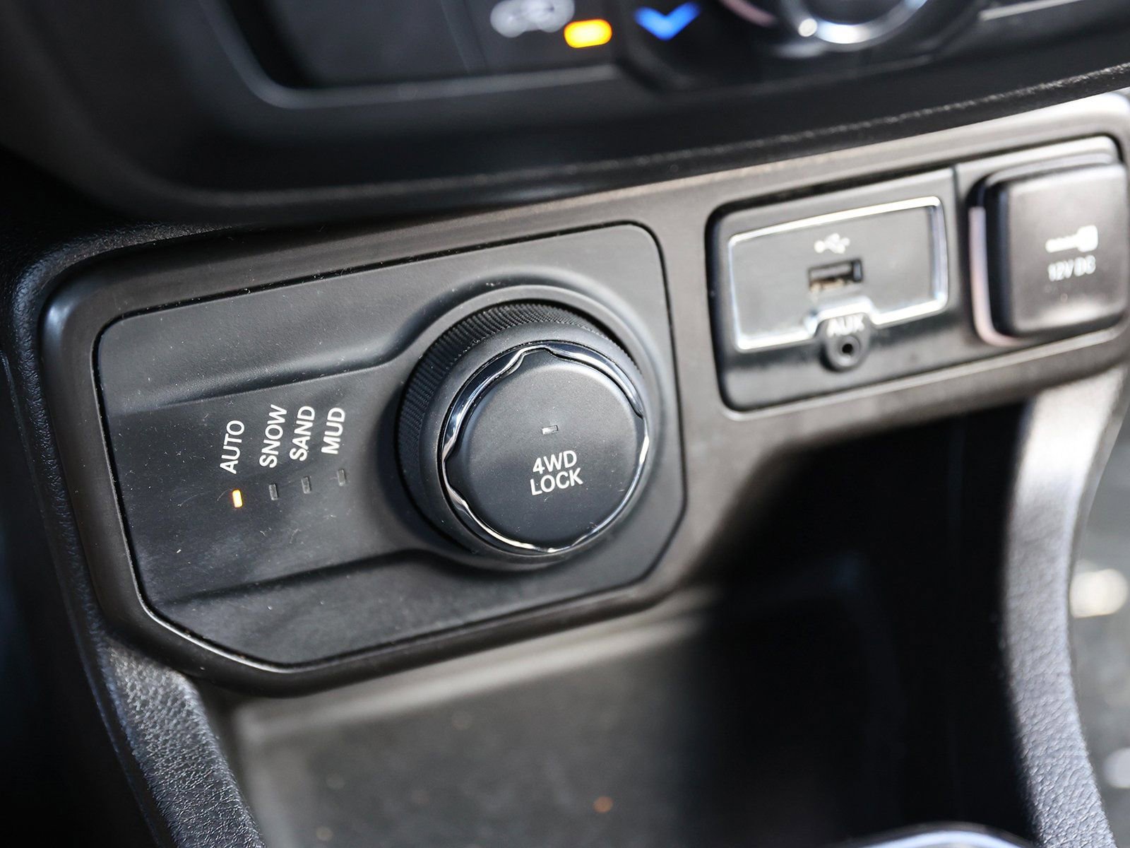 Used 2022 Jeep Renegade Altitude image 26