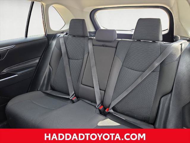 Certified 2024 Toyota RAV4 LE AWD/4WD image 15