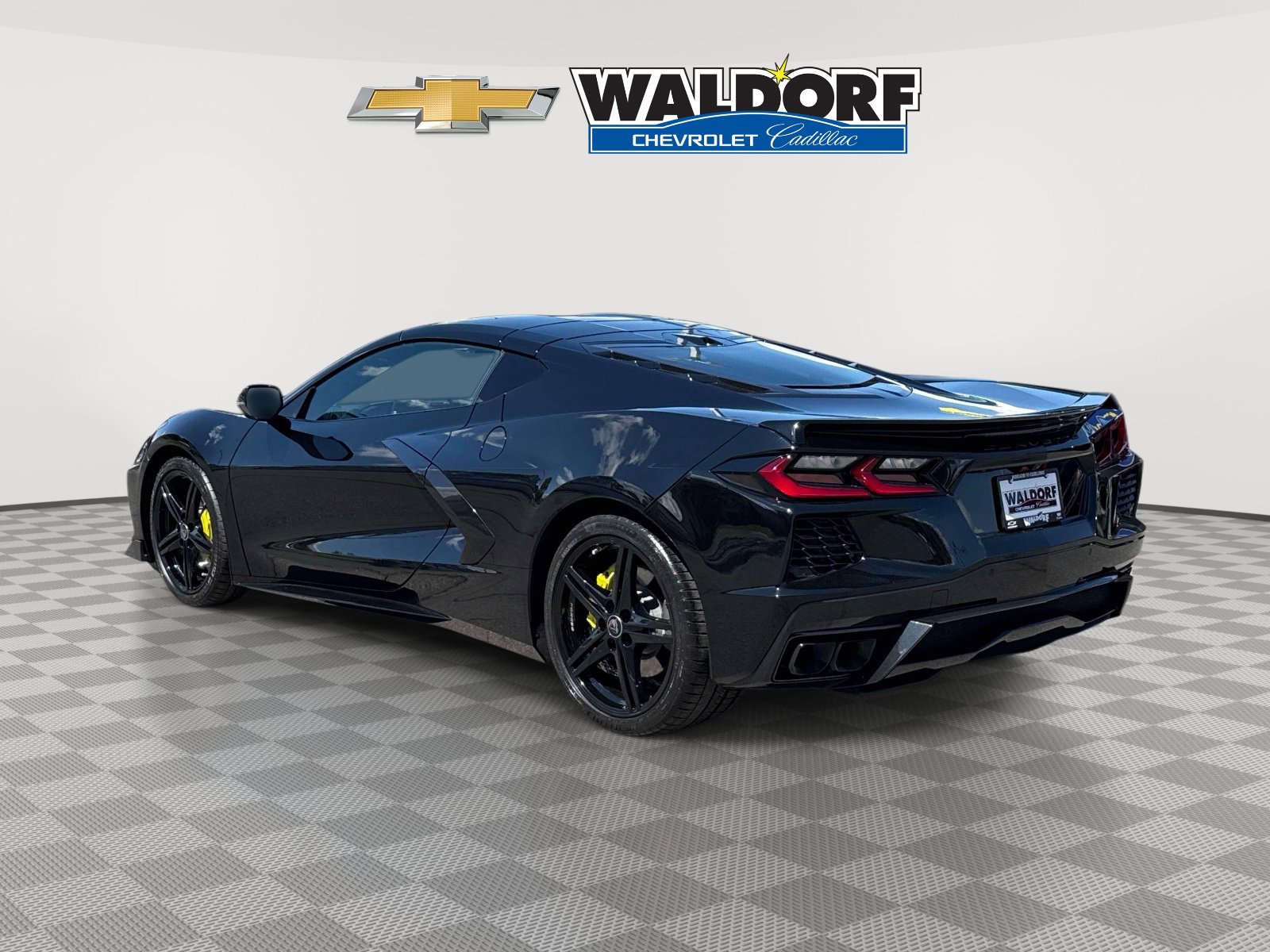Used 2023 Chevrolet Corvette Stingray Premium Cpe w/ Stealth Interior Trim Package RWD image 4