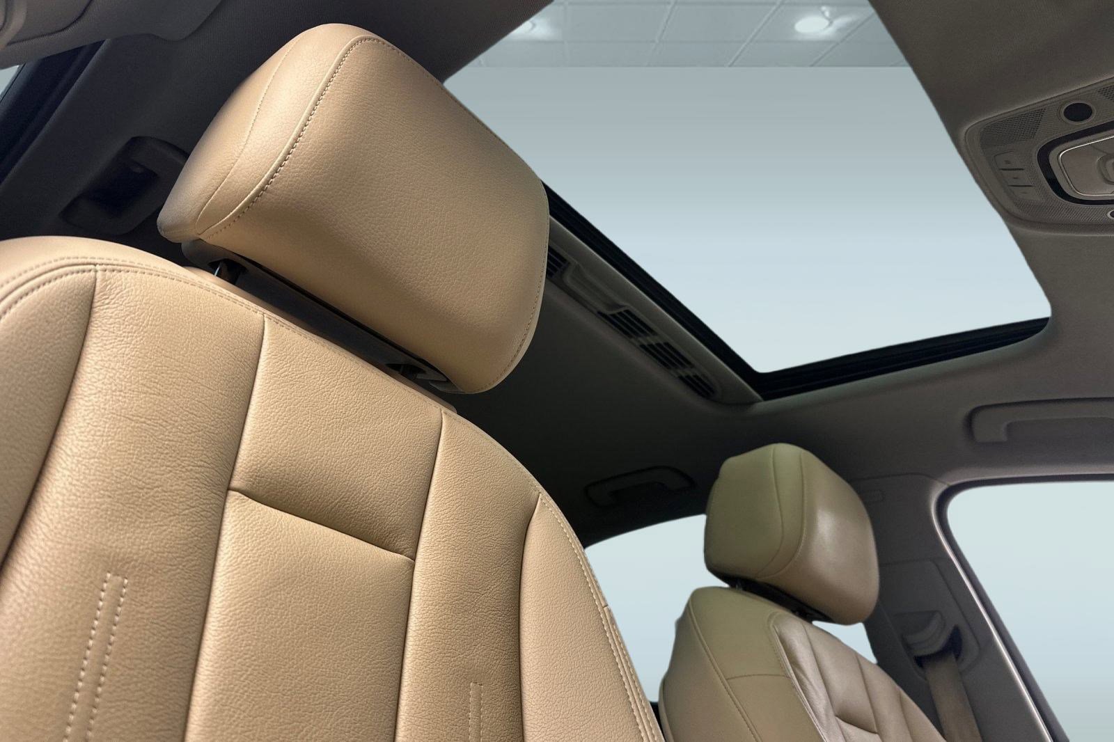 Used 2017 Audi A4 2.0T Premium w/ Audi MMI Navigation Plus image 14