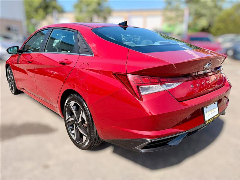 Used 2022 Hyundai Elantra SEL w/ Convenience + Premium Package FWD image 5