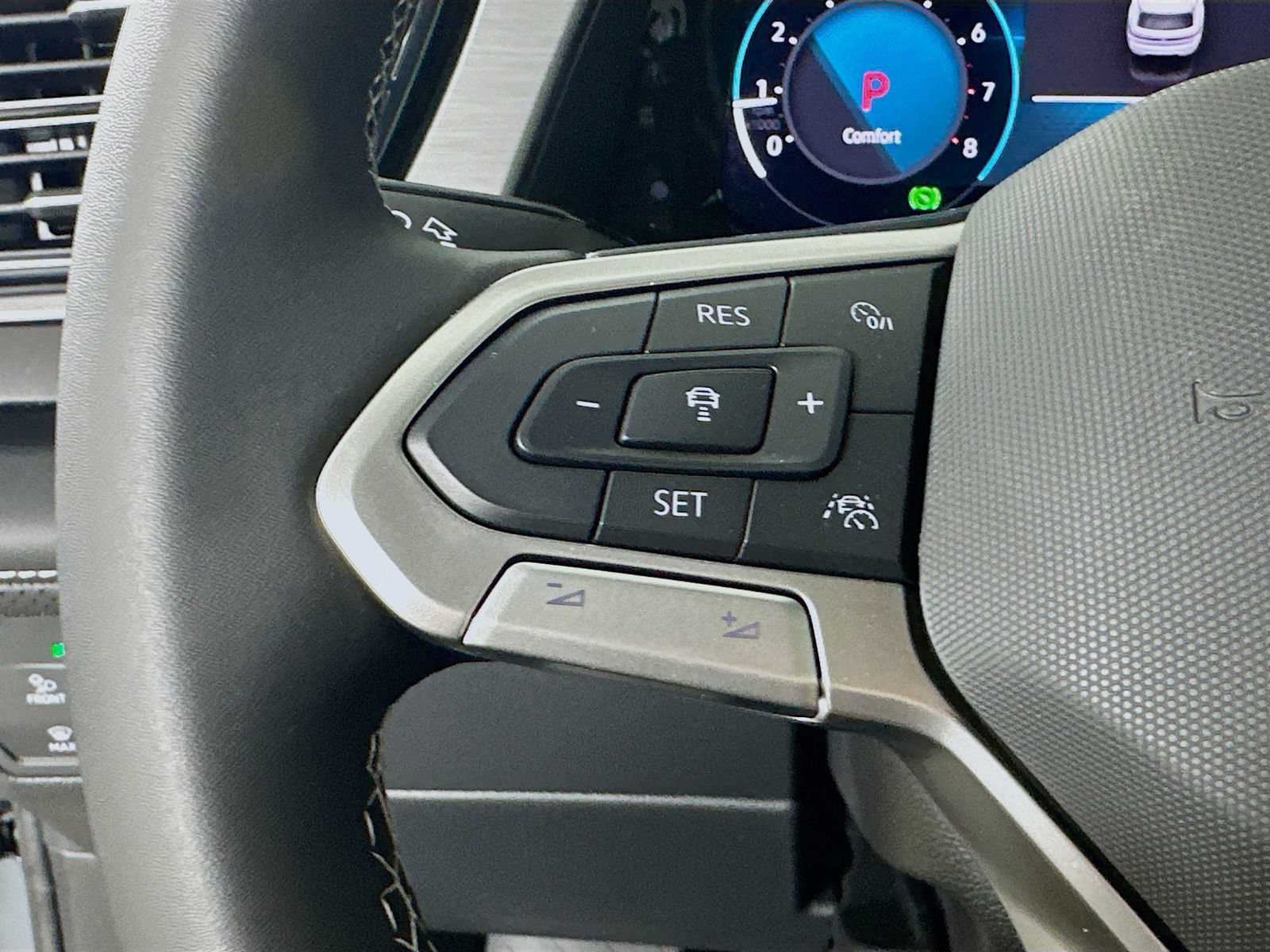 New 2026 Volkswagen Atlas Cross Sport SE AWD/4WD image 19