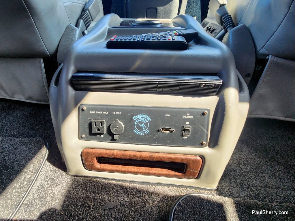 Used 2019 Chevrolet Express 2500 RWD image 52