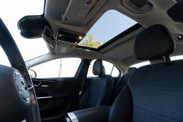 Used 2022 Mercedes-Benz C 300 Sedan image 23