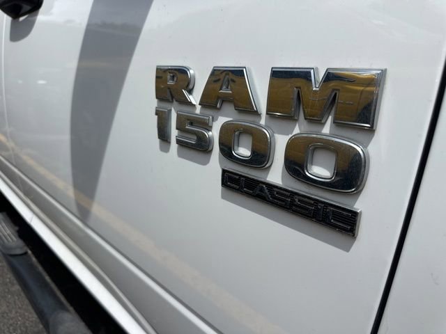 Used 2022 RAM 1500 Classic SLT AWD/4WD image 11