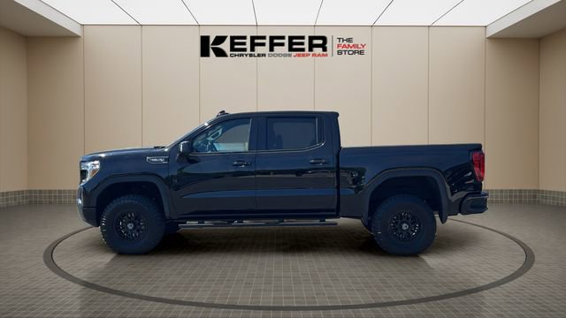 Used 2021 GMC Sierra 1500 AT4 image 2