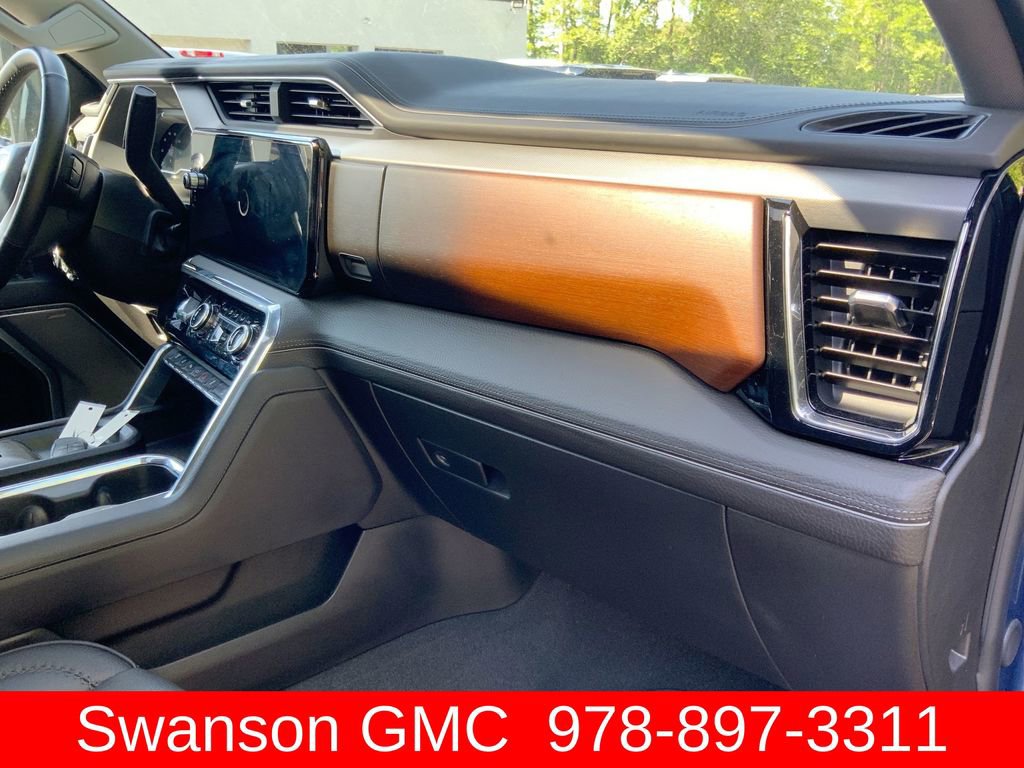 Used 2025 GMC Sierra 2500 Denali w/ Denali Reserve Package AWD/4WD image 30