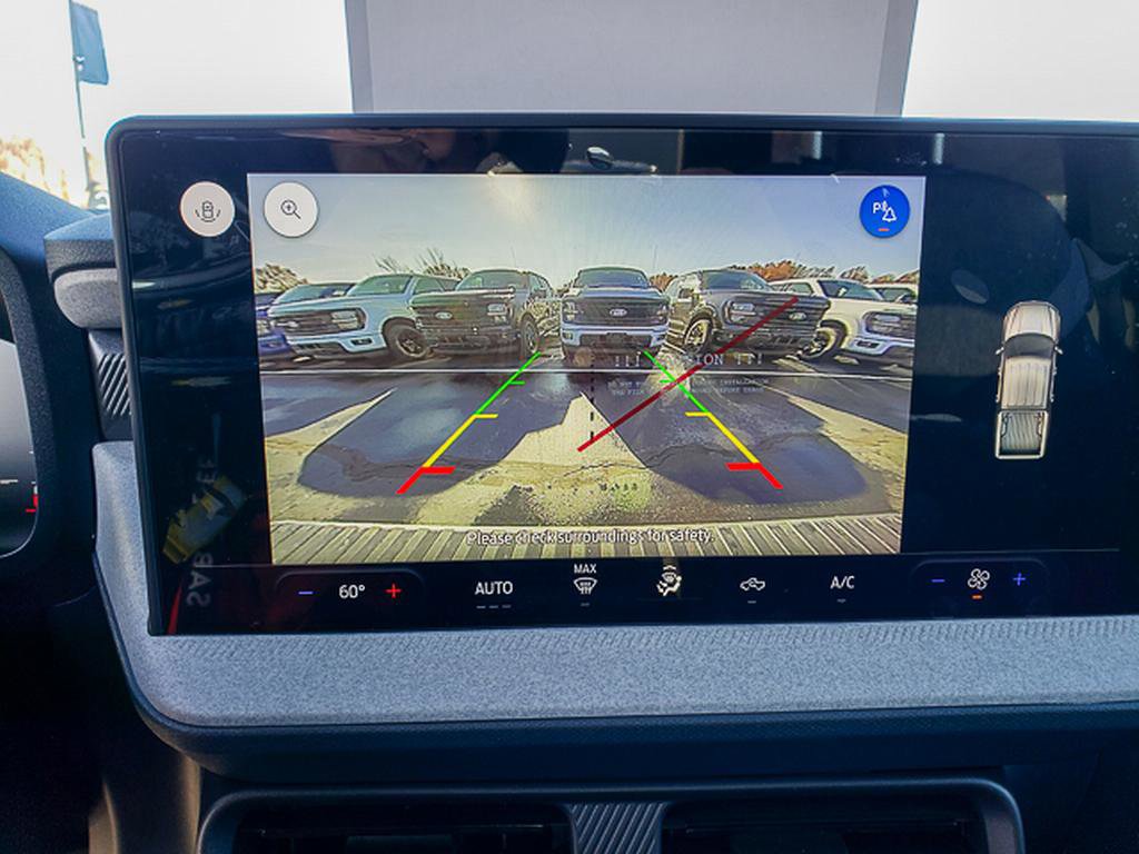 New 2025 Ford Maverick XLT image 10