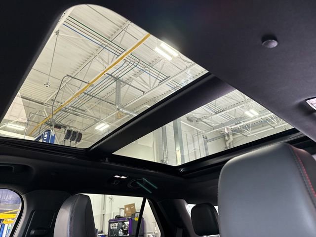 Used 2025 Ford Explorer ST-Line w/ Premium Package image 27