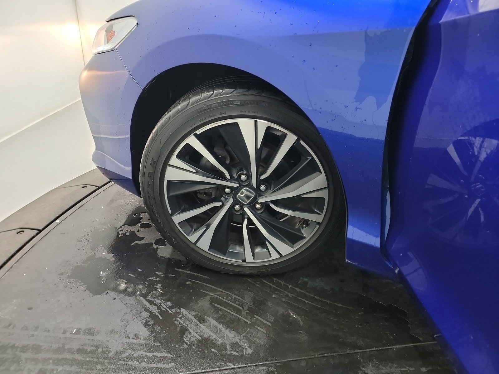 Used 2017 Honda Accord EX image 27