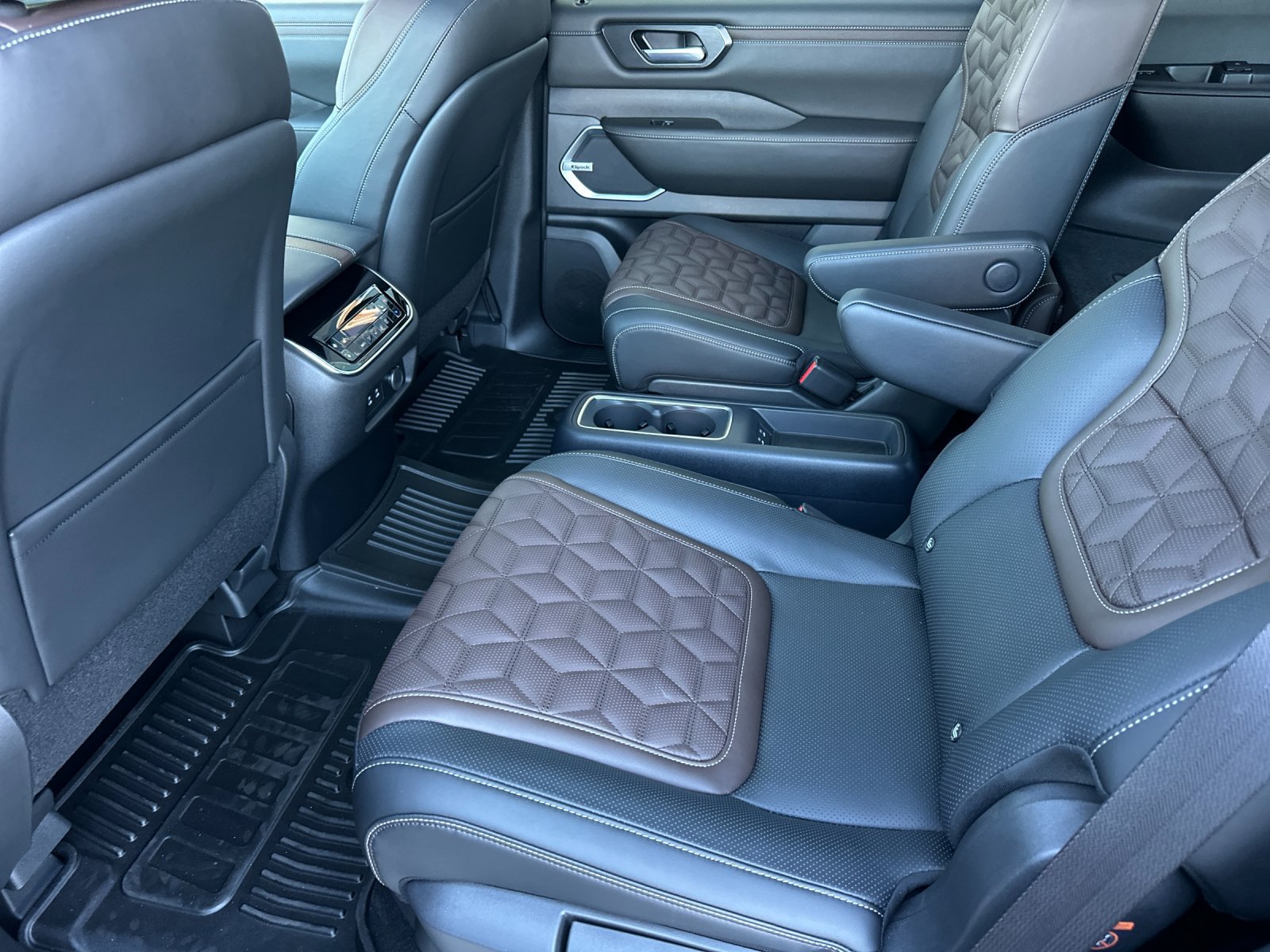 New 2026 Nissan Armada Platinum AWD/4WD image 12
