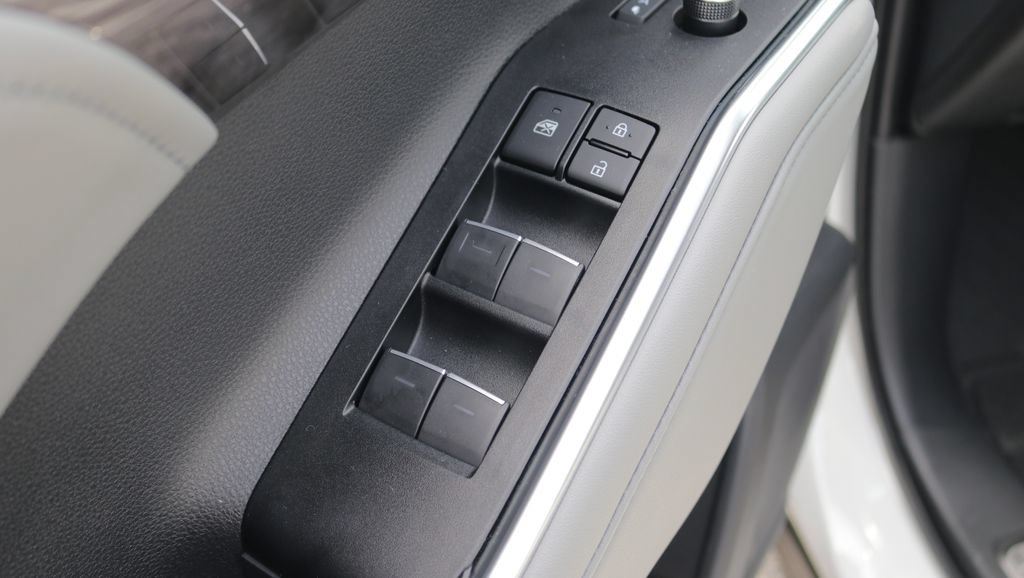 New 2026 Toyota Highlander Platinum AWD/4WD image 11