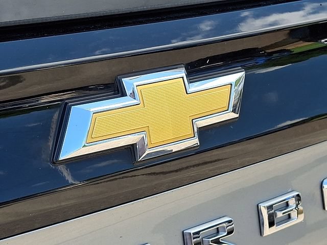 Used 2026 Chevrolet Suburban Premier AWD/4WD image 27