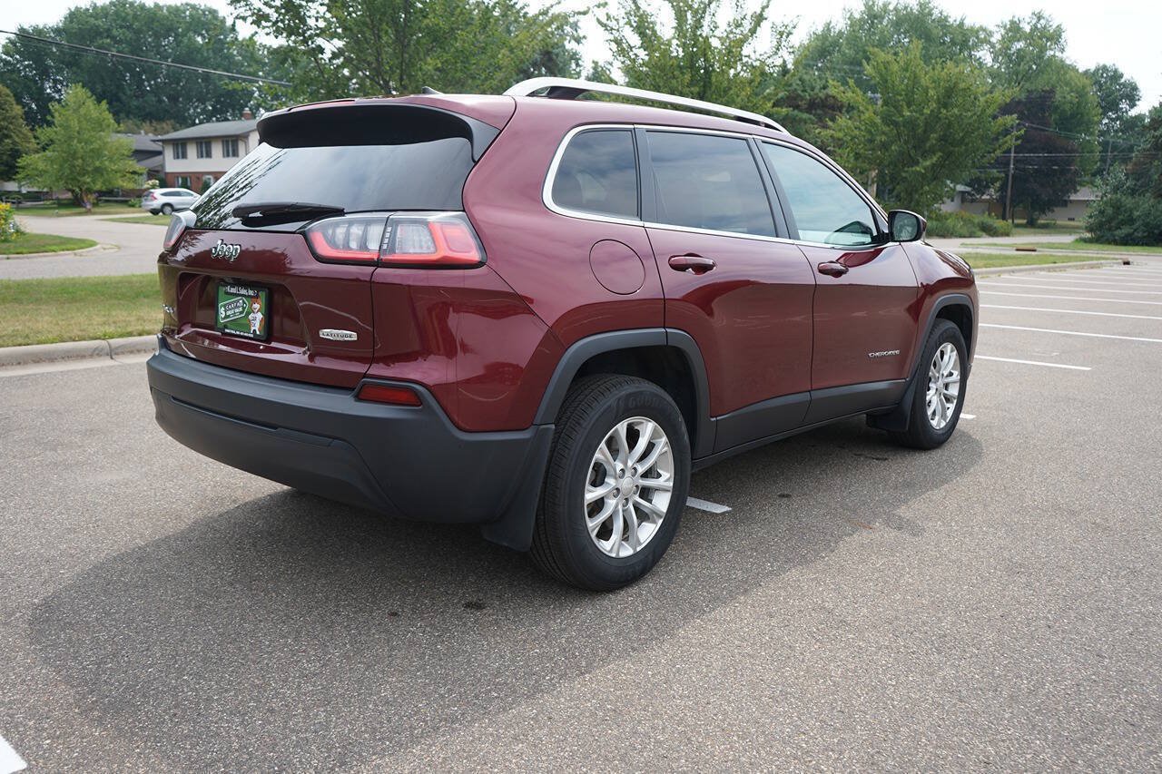 Used 2019 Jeep Cherokee Latitude w/ Cold Weather Group AWD/4WD image 7