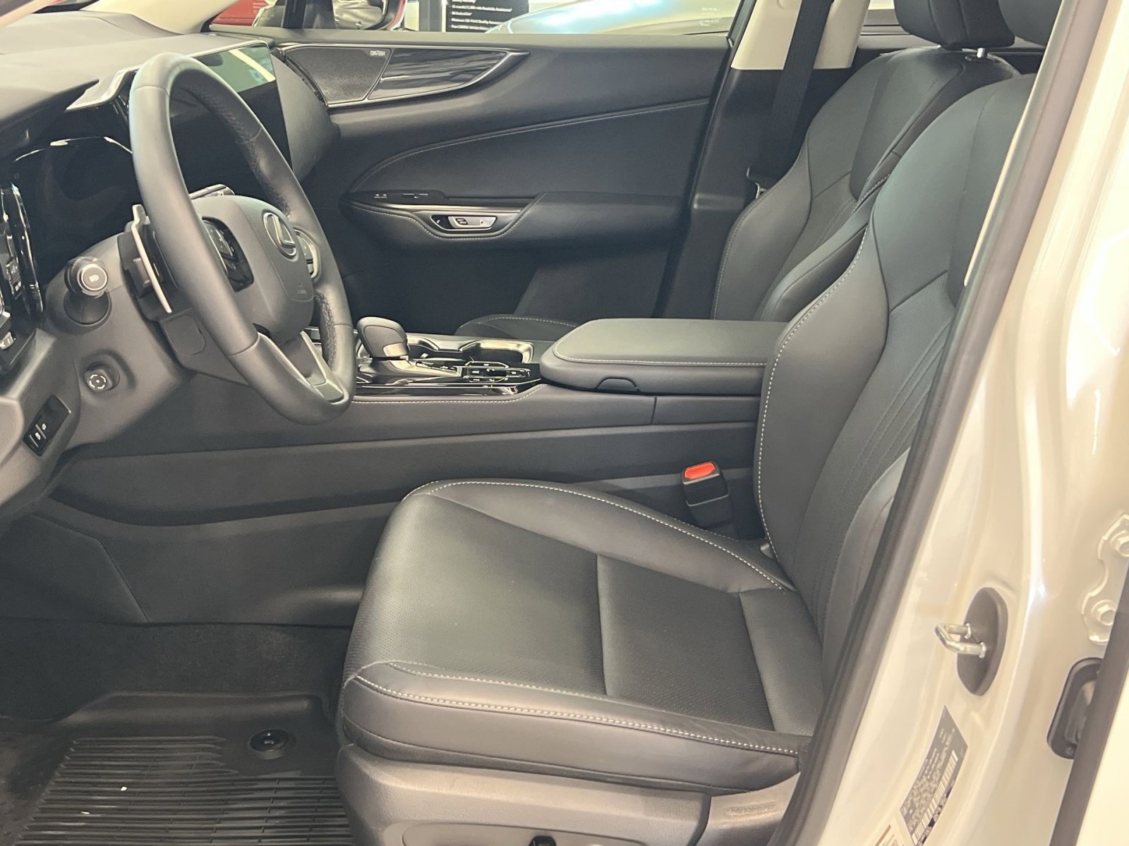 Used 2024 Lexus NX 350h AWD image 12