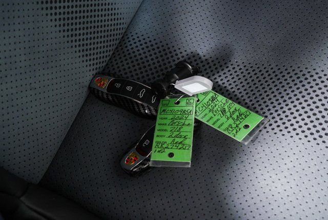 Used 2024 Porsche 718 Cayman GT4 RS RWD image 33