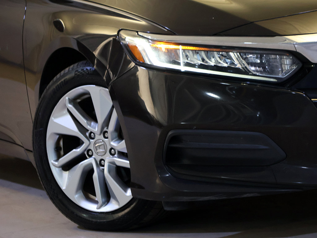 Used 2018 Honda Accord LX image 3
