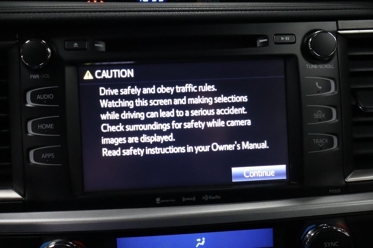 Used 2017 Toyota Highlander Plus AWD/4WD image 15