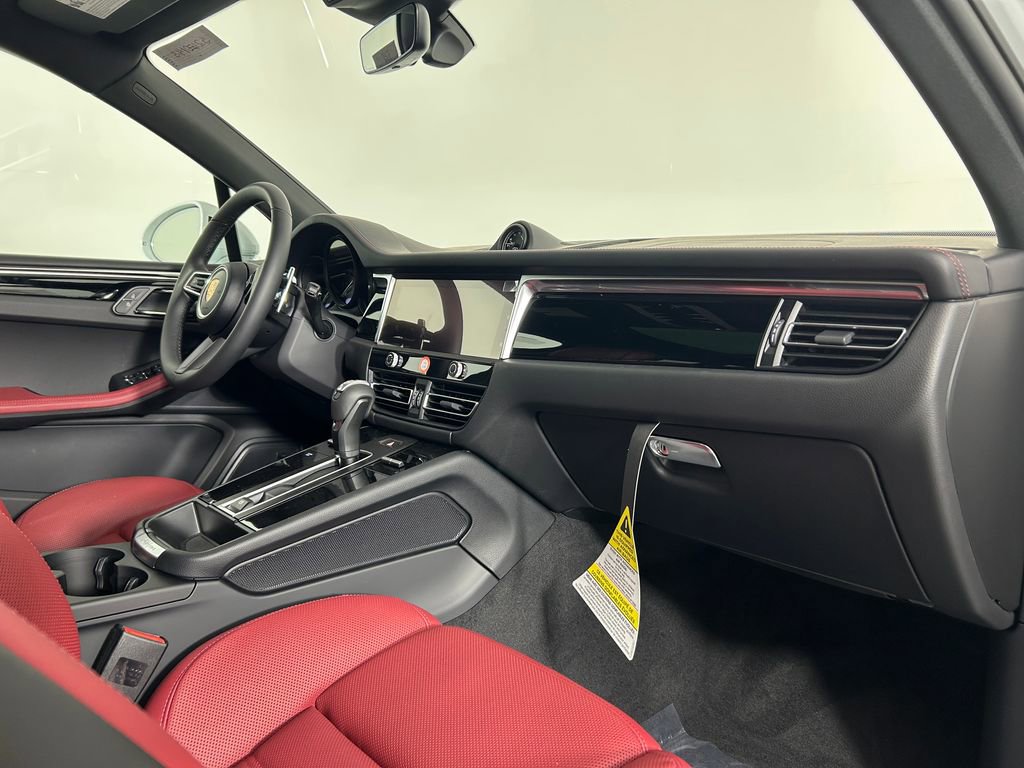New 2026 Porsche Macan AWD/4WD image 22