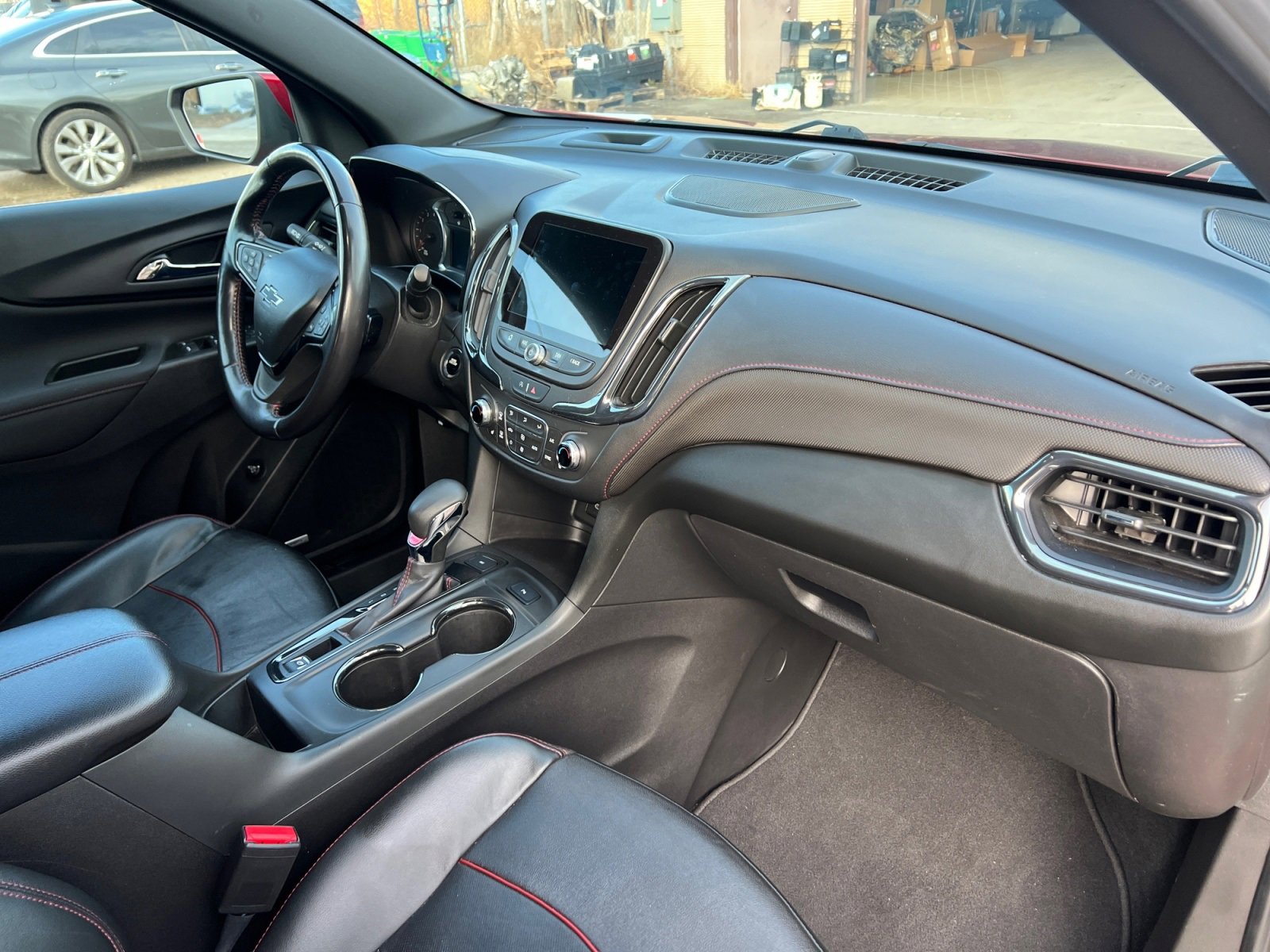 Used 2022 Chevrolet Equinox RS w/ RS Leather Package image 16