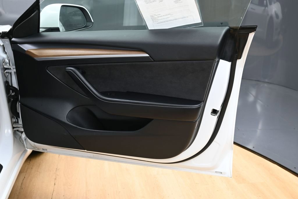 Used 2023 Tesla Model 3 Standard Range RWD image 39