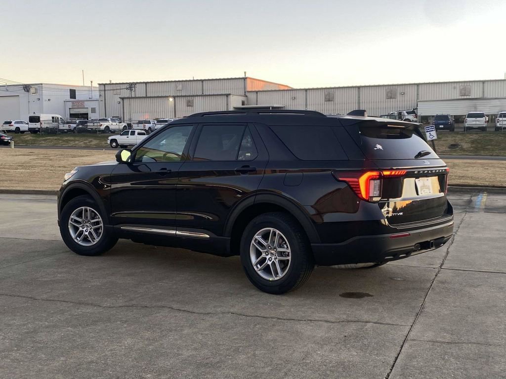 New 2025 Ford Explorer Active image 6