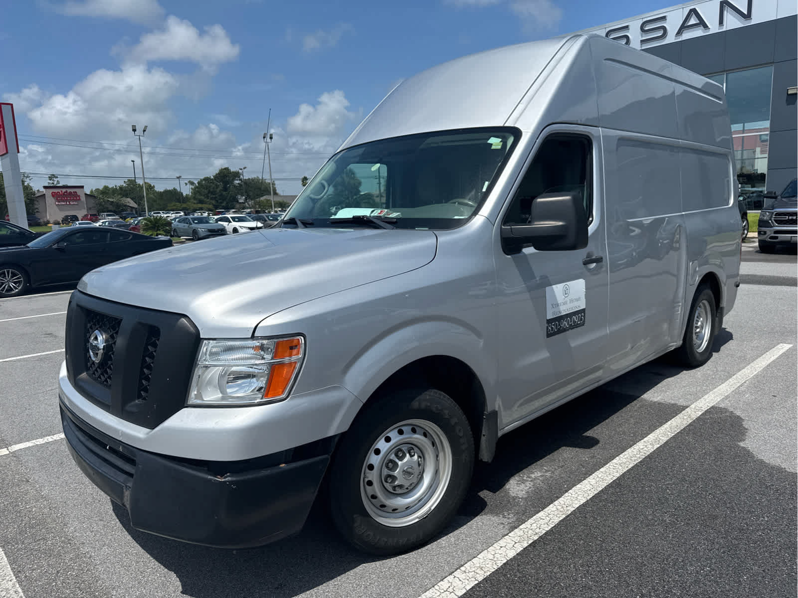 Used 2020 Nissan NV 2500 S RWD image 7