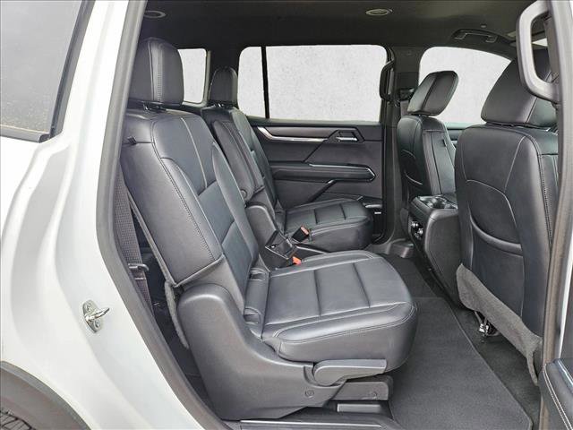 Used 2024 GMC Acadia Elevation image 21