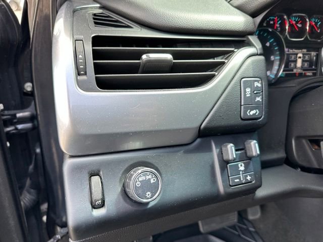 Used 2018 Chevrolet Suburban LS w/ Enhanced Driver Alert Package RWD image 14