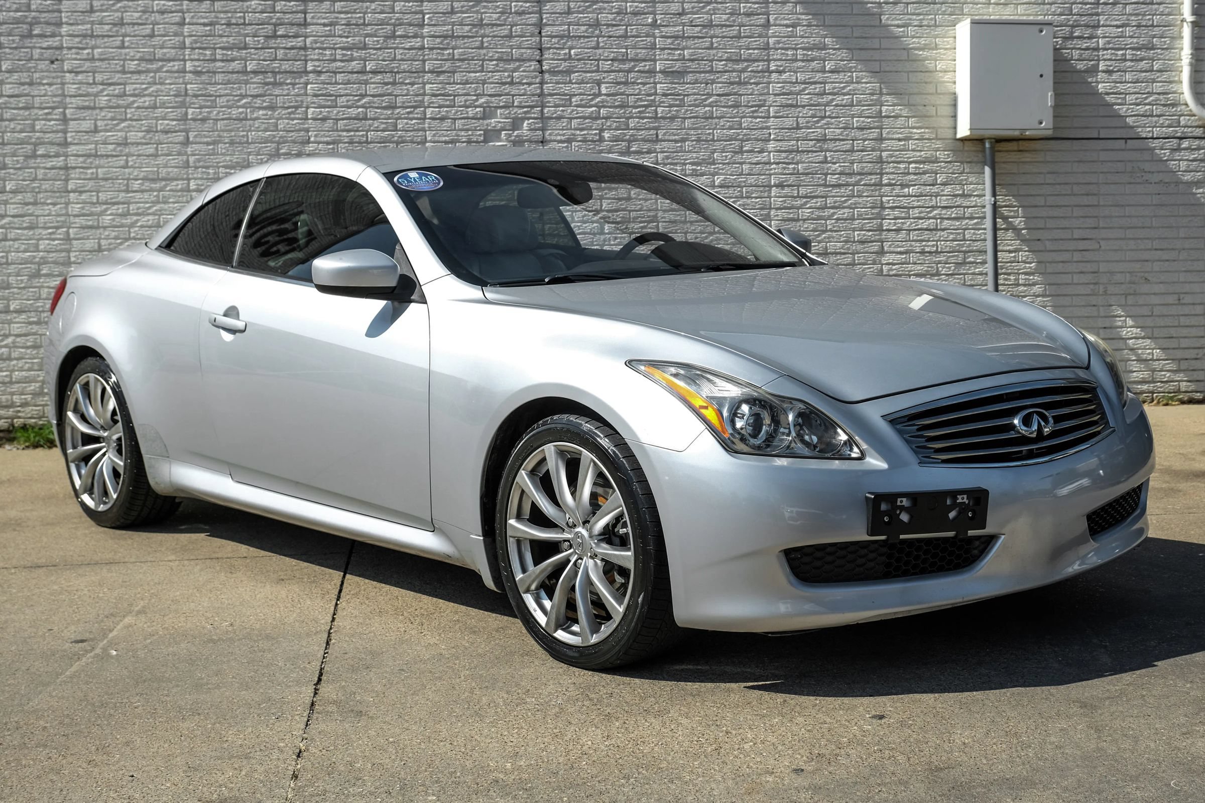 Used 2009 INFINITI G37 Convertible w/ Premium Pkg RWD image 5