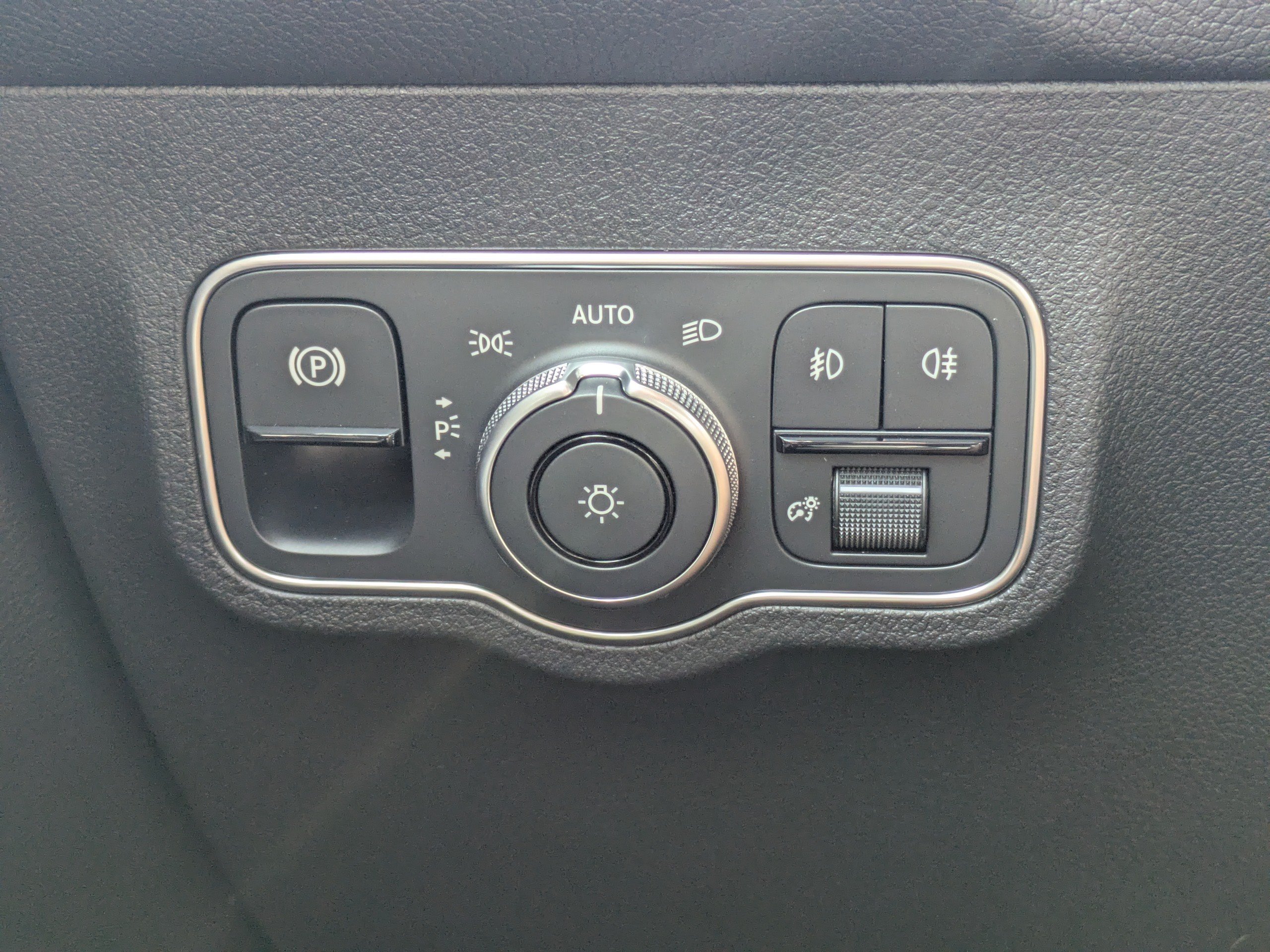 New 2026 Mercedes-Benz GLB 250 4MATIC image 24