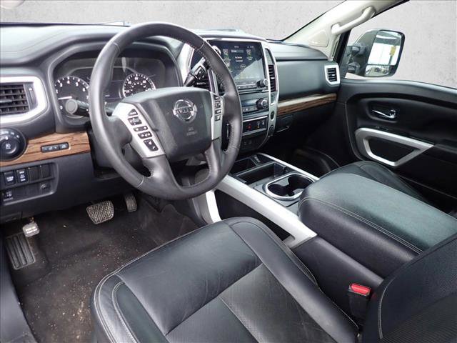 Used 2020 Nissan Titan SL w/ Moonroof Package image 9