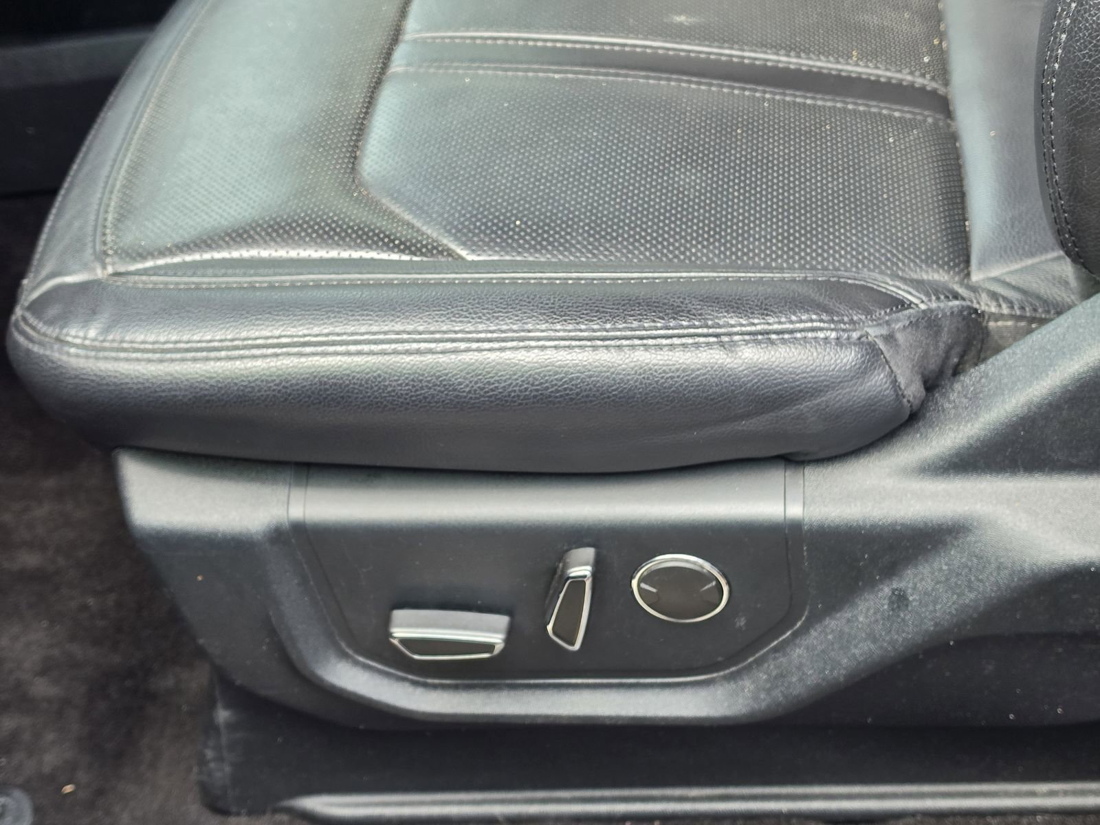 Used 2020 Ford Expedition Limited image 13