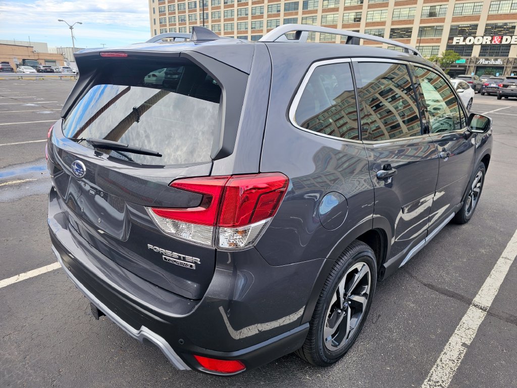 Used 2023 Subaru Forester Touring AWD/4WD image 27