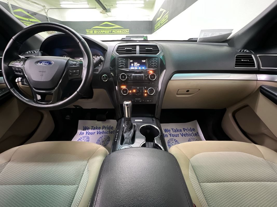 Used 2016 Ford Explorer XLT AWD/4WD image 18