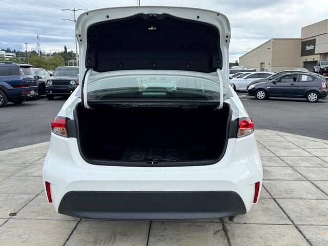 Used 2024 Toyota Corolla LE FWD image 8