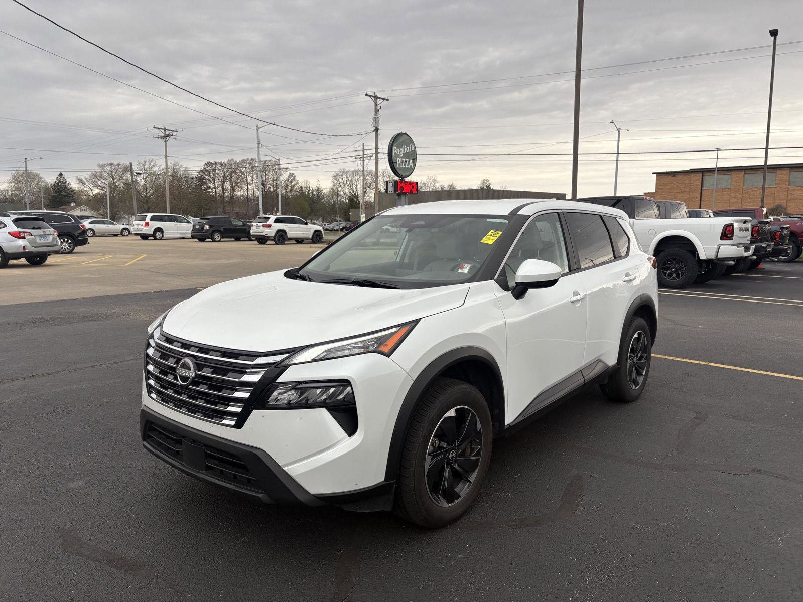 Used 2024 Nissan Rogue SV image 20