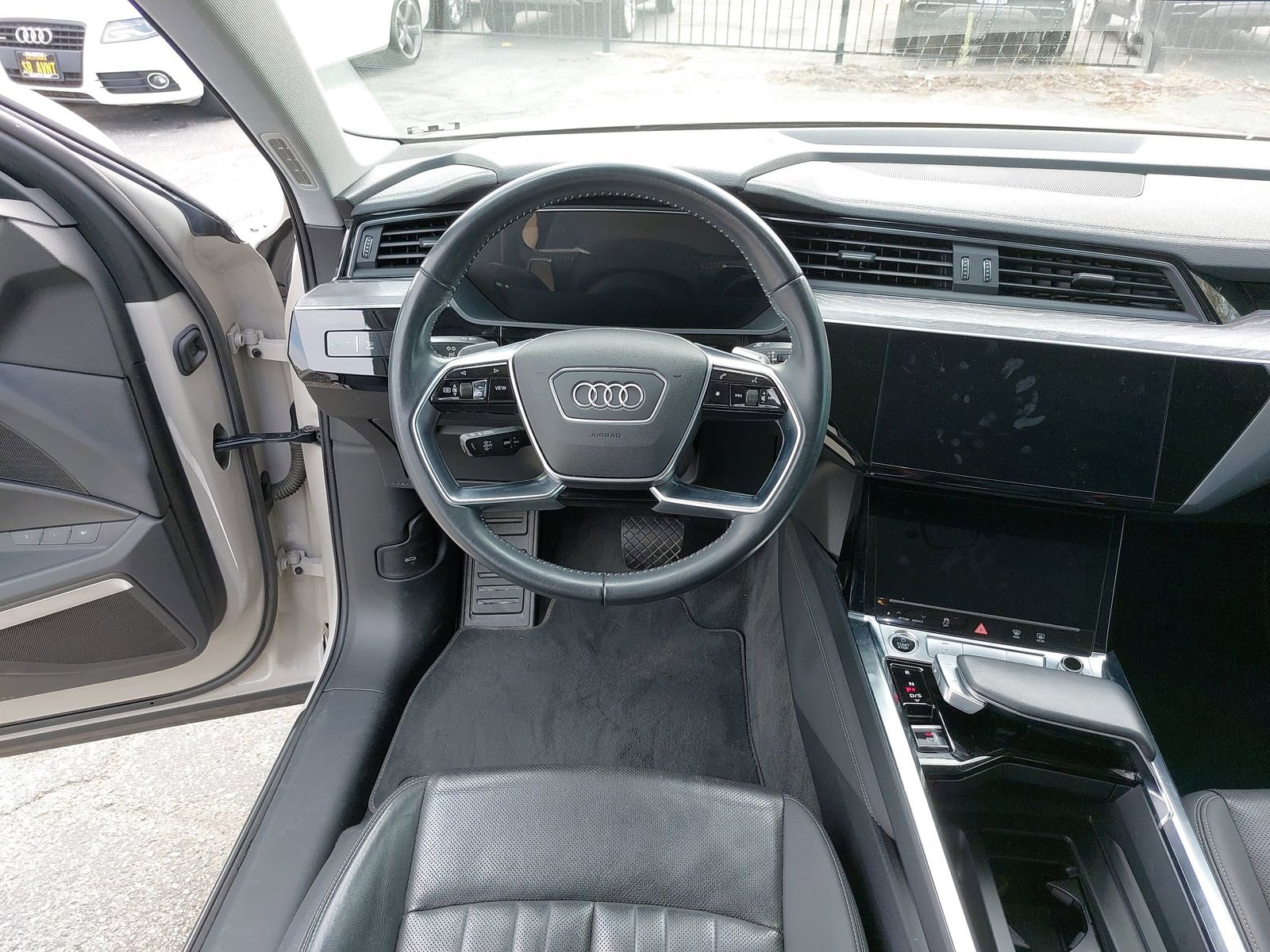Used 2021 Audi e-tron Premium Plus w/ Premium Plus Package AWD/4WD image 6